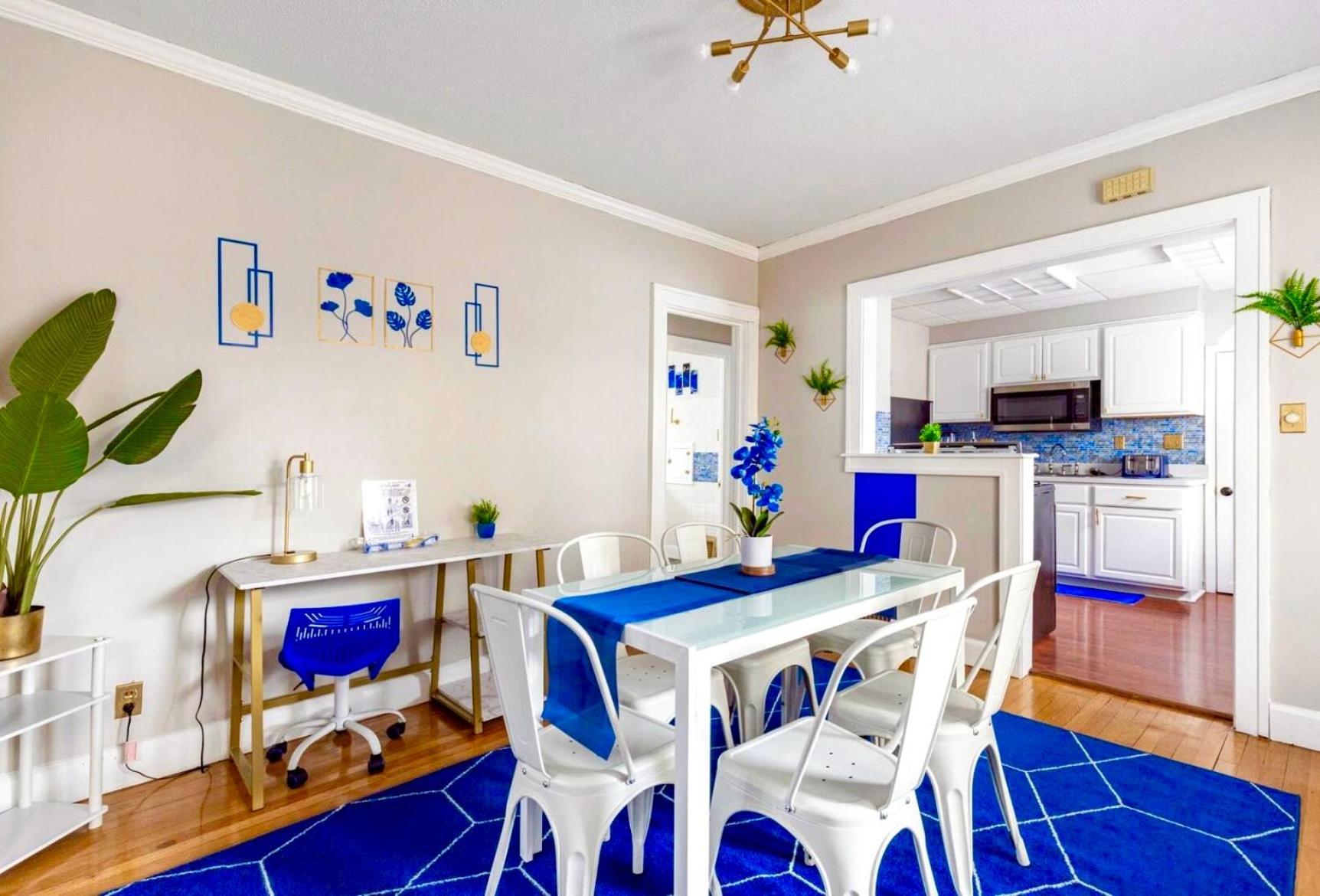 The Sapphire Haven - Your Old Brooklyn Oasis Awaits Families, Couples, Business Travelers Near Downtown With Parking, 300 Mb Wifi & Self Check-In Cleveland Exteriör bild