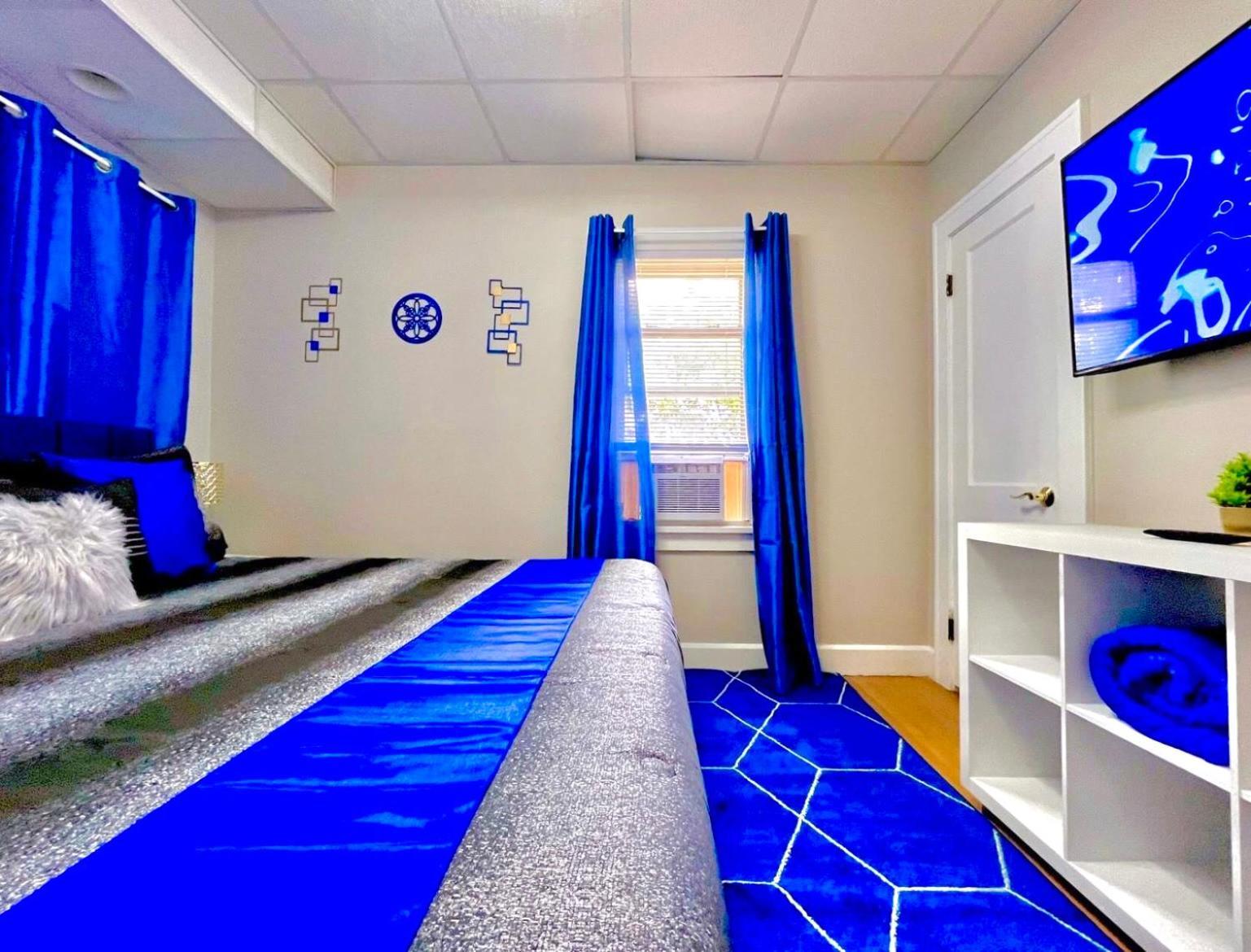 The Sapphire Haven - Your Old Brooklyn Oasis Awaits Families, Couples, Business Travelers Near Downtown With Parking, 300 Mb Wifi & Self Check-In Cleveland Exteriör bild