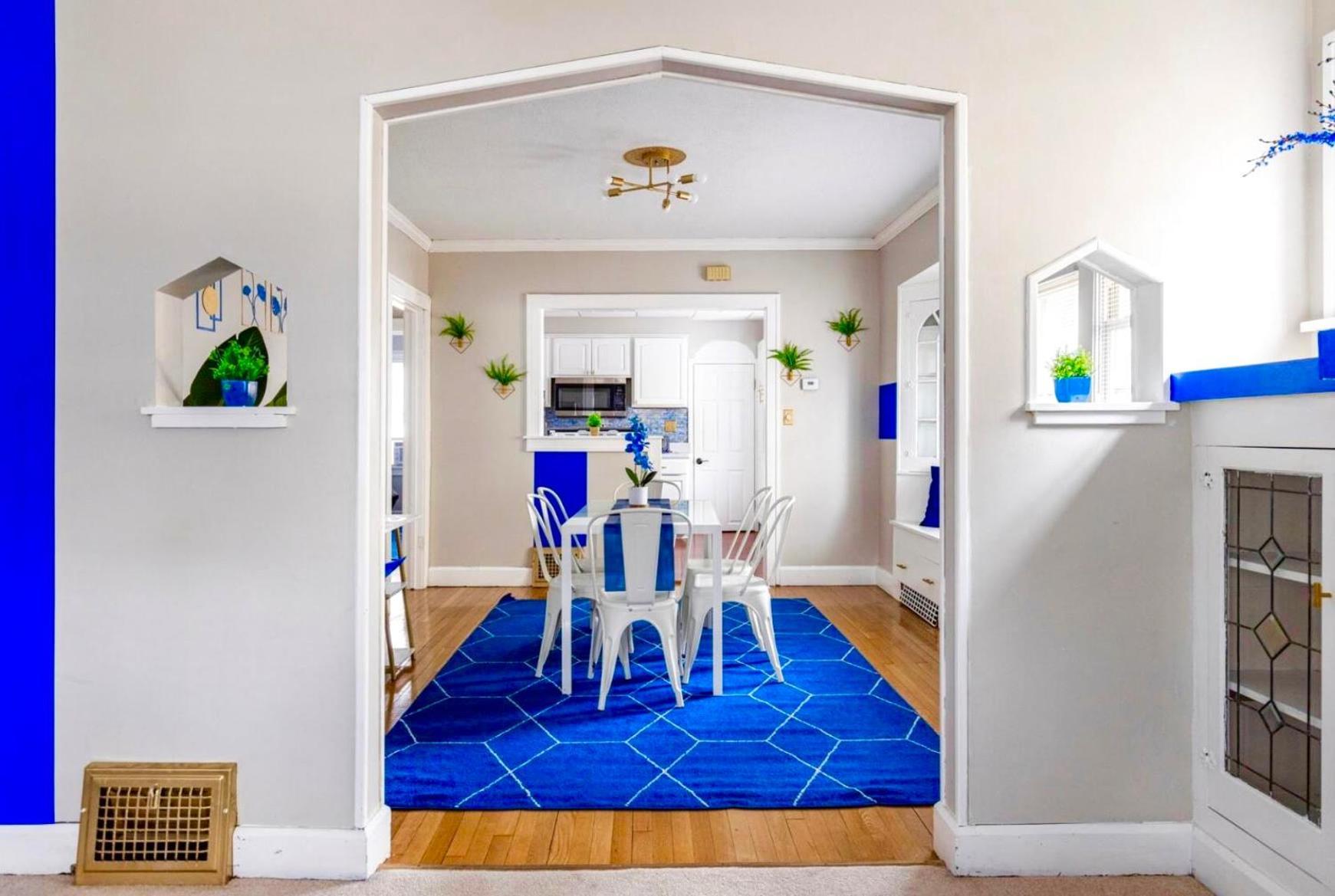 The Sapphire Haven - Your Old Brooklyn Oasis Awaits Families, Couples, Business Travelers Near Downtown With Parking, 300 Mb Wifi & Self Check-In Cleveland Exteriör bild