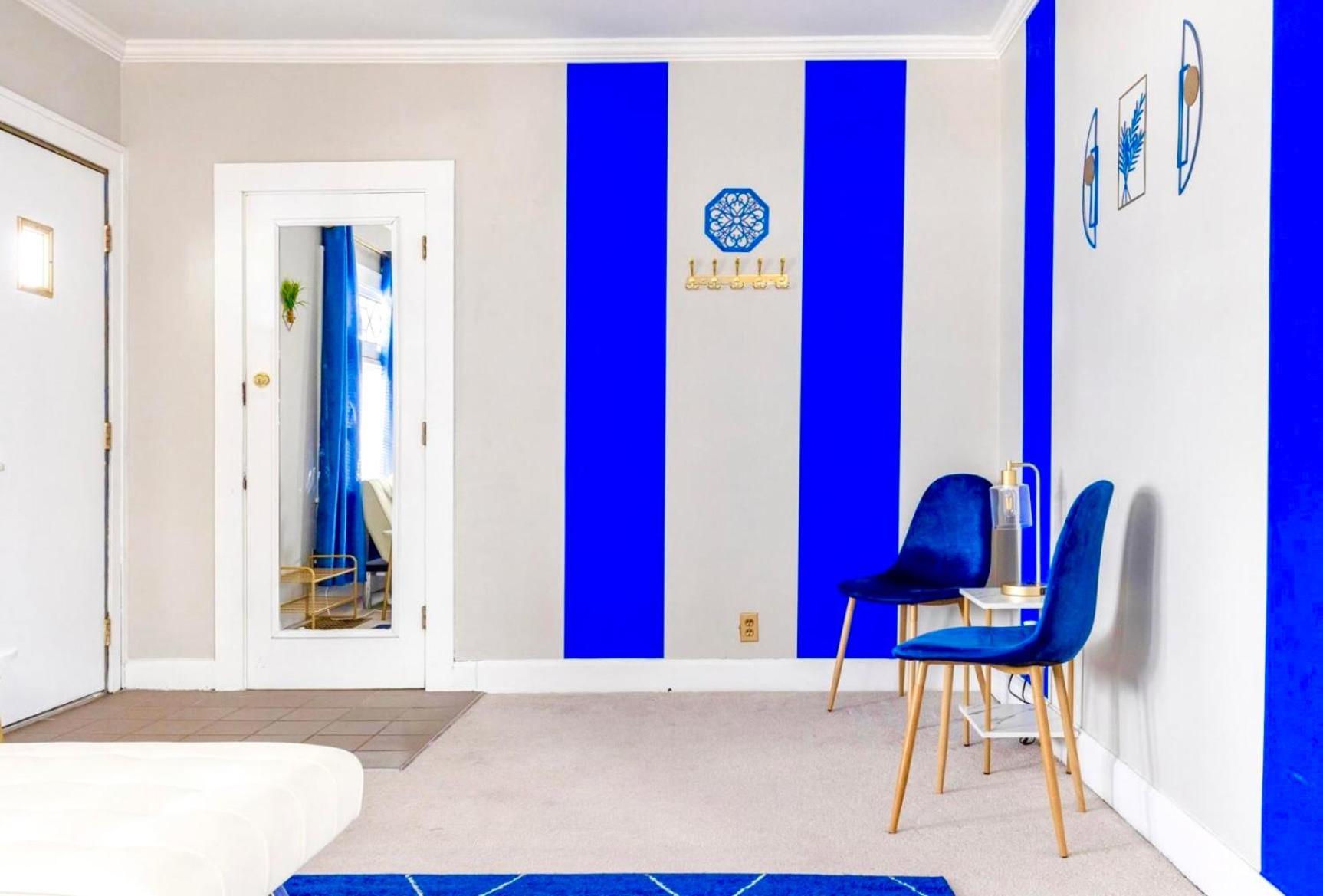 The Sapphire Haven - Your Old Brooklyn Oasis Awaits Families, Couples, Business Travelers Near Downtown With Parking, 300 Mb Wifi & Self Check-In Cleveland Exteriör bild