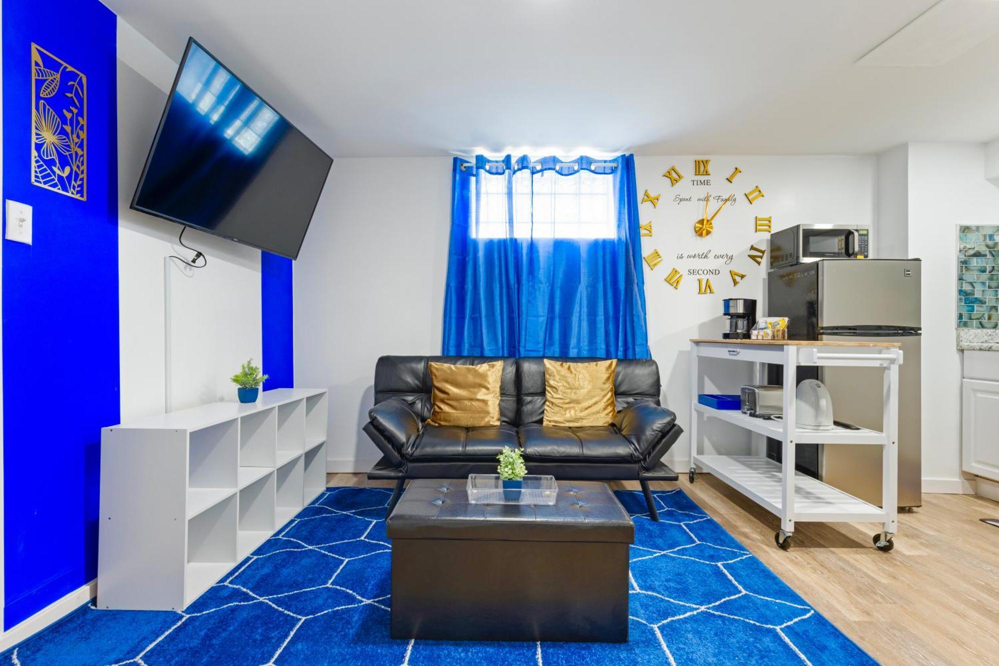 The Sapphire Haven - Your Old Brooklyn Oasis Awaits Families, Couples, Business Travelers Near Downtown With Parking, 300 Mb Wifi & Self Check-In Cleveland Exteriör bild