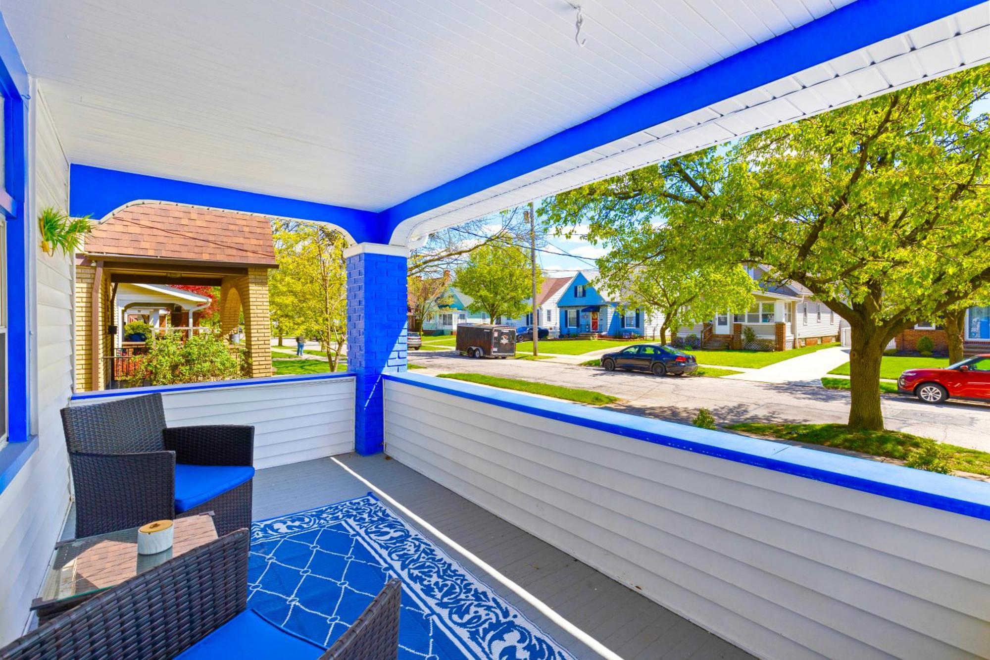 The Sapphire Haven - Your Old Brooklyn Oasis Awaits Families, Couples, Business Travelers Near Downtown With Parking, 300 Mb Wifi & Self Check-In Cleveland Exteriör bild